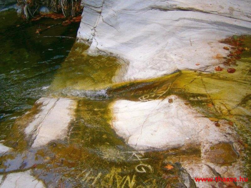 Az öreg falu, a vén platán és a folyók meséje